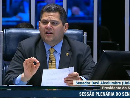 Presidente do Senado, Davi Alcolumbre, durante sessão plenária do Senado.